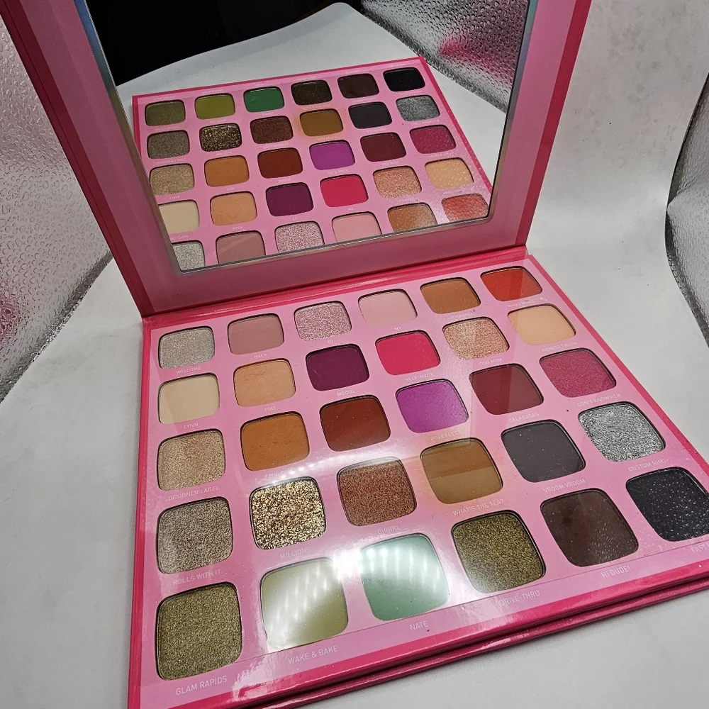 Morphe X Jeffree Star Eyeshadow Artistry Palette - Picture 3 of 9